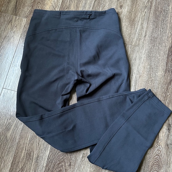 ~ Lululemon Wander Pant Black Sz 8 28" inseam~ - Picture 5 of 7